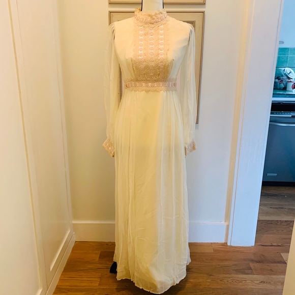 Antique Prairie Prom Dress Crocheted Lace Trim - Picture 10 of 12